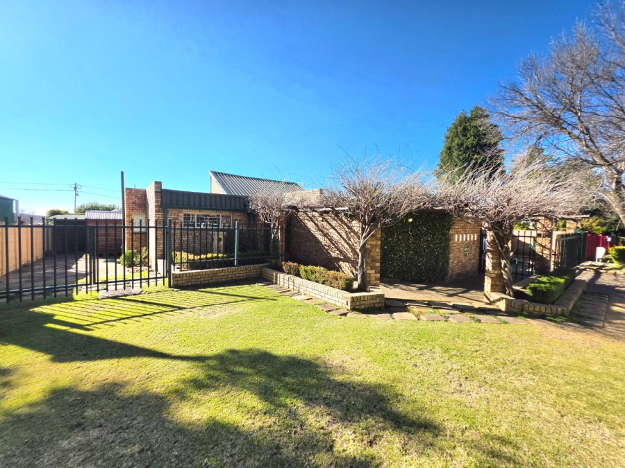 5 Bedroom Property for Sale in Panorama Free State